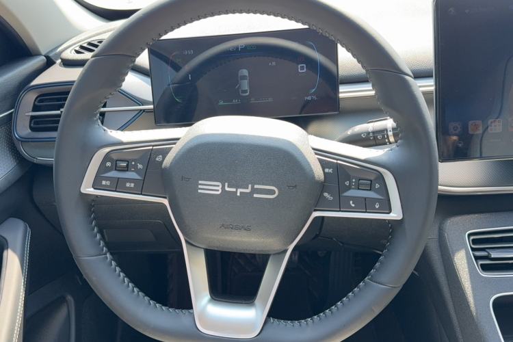 Used BYD Destroyer 05 2024 HONOR Edition DM-i 55KM Luxury Model Interior 4