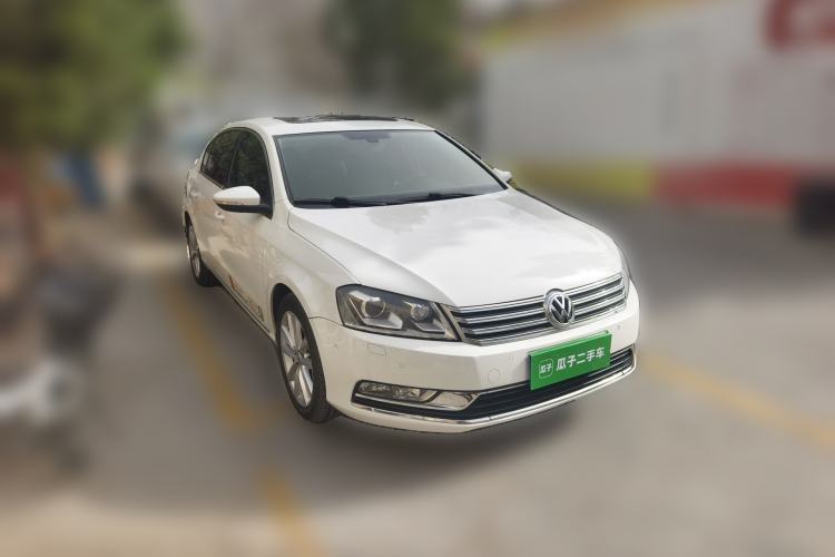 Used Volkswagen Magotan 2012 Facelift 1.8TSI Prestige Model Front Right 45 Deg