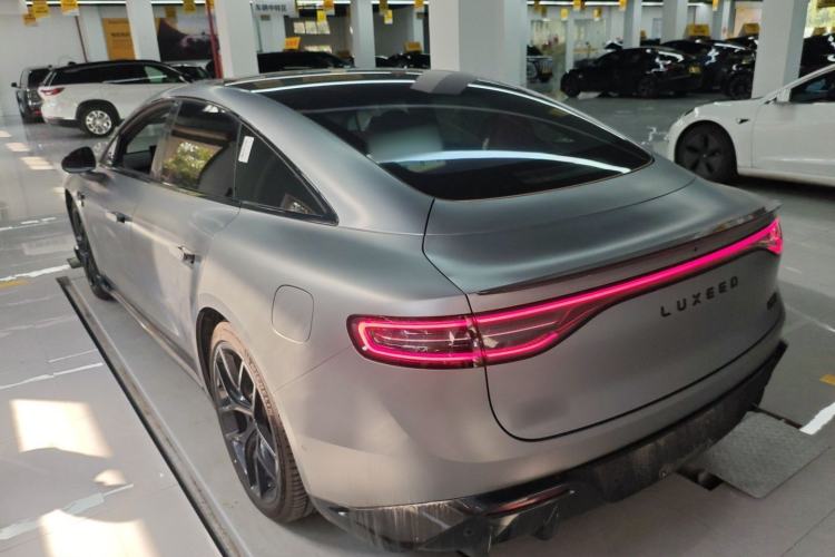 Used Hima Luxeed S7 2025 785 km Ultra