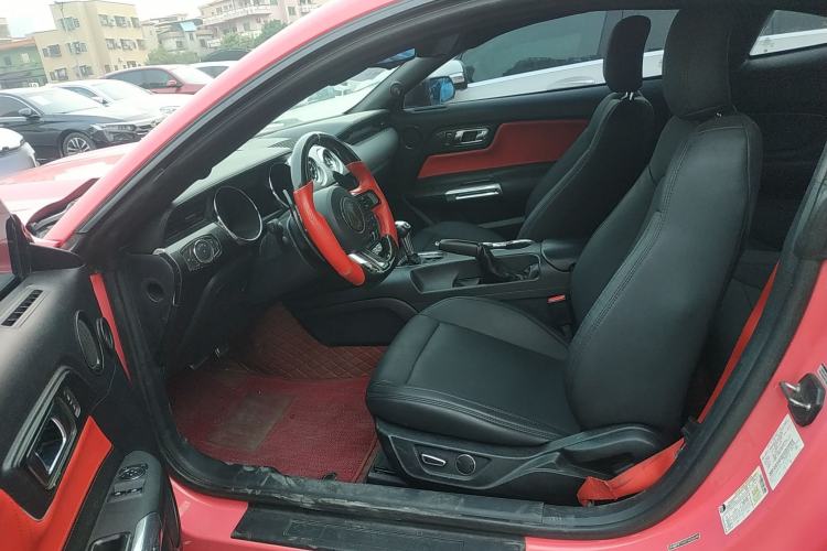 Used Ford Mustang 2015 2.3T Automatic U.S.-Spec Version
