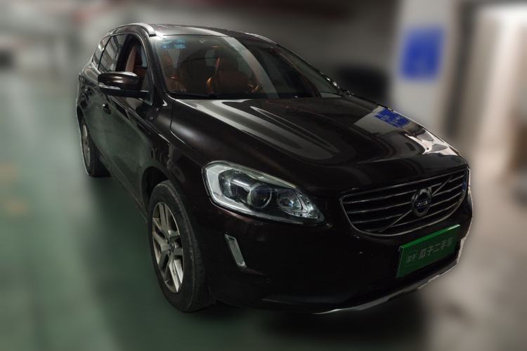 Used Volvo XC60 2017 T5 Smart Upgrade Edition Front Right 45 Deg