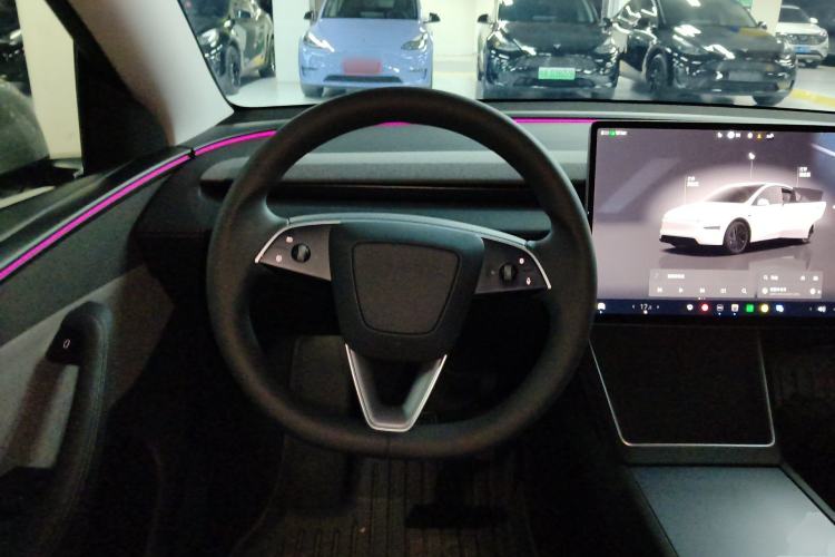 Used Tesla Model Y 2025 Rear-Wheel-Drive Version