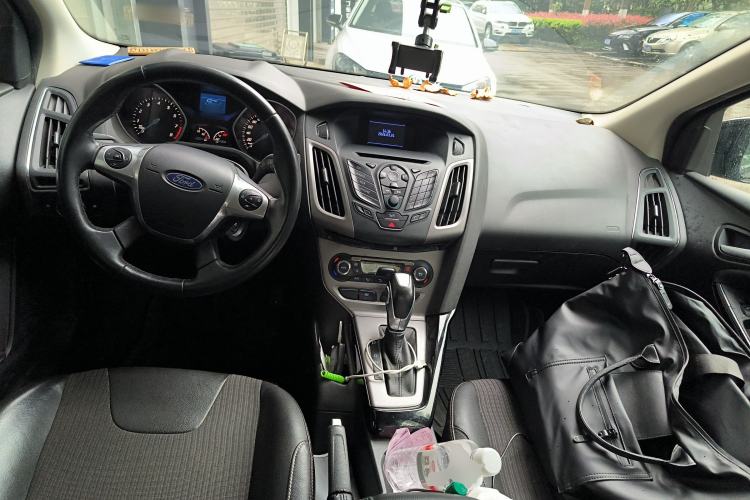 Used Ford Focus 2012 Sedan 1.6L Automatic Fashion Edition