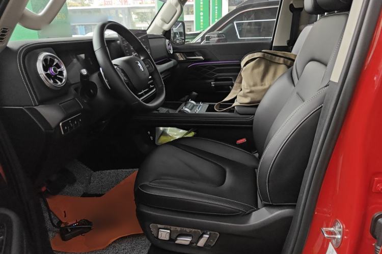 Used Tank 300 New Energy 2025 Hi4-T