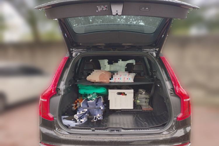 Used Volvo XC90 2022 B6 Zhiyi Luxury Edition 7-Seater Trunk