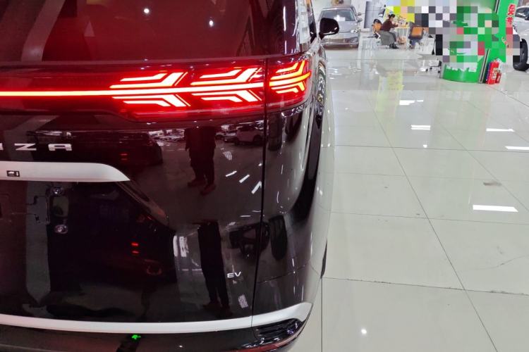 Used Denza D9 2022 EV 620 Prestige Model