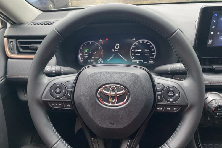 Used Toyota Wildlander 2024 2.0L CVT Two-Wheel Drive Luxury PLUS Edition
