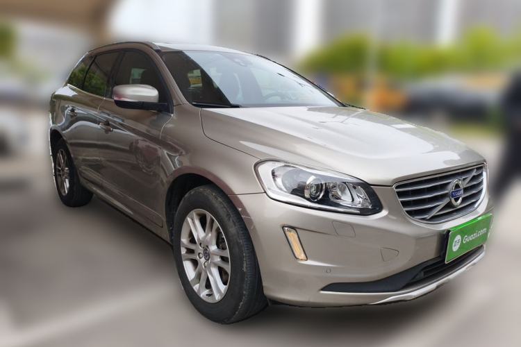 Used Volvo XC60 2015 T5 Smart Upgrade Model Front Right 45 Deg