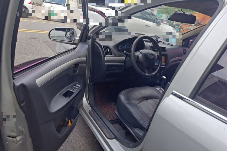 Used FAW Weizhi V5 2015 1.5L Automatic Standard Edition