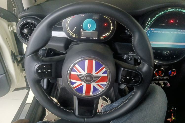 Used MINI 2023 2.0T COOPER S Artist Five-Door Edition
