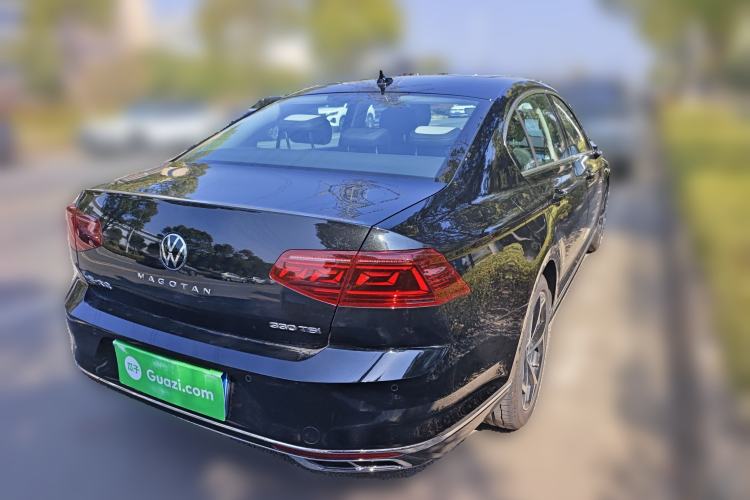 Used Volkswagen Magotan 2025 Revised Version Zhongxiang Edition 330TSI DSG Luxury Trim Rear Right 45 Deg