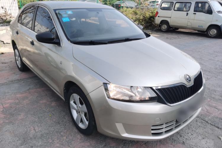 Used Skoda Rapid 2016 1.6L Automatic Front-Wheel Drive Model
