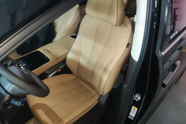 Used Denza D9 2024 DM-i 1050 Luxury Model Left Front Seat