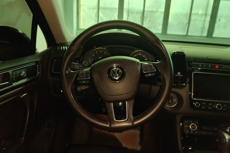 Used Volkswagen Touareg 2017 3.0 TSI Touareg Model Steering Wheel