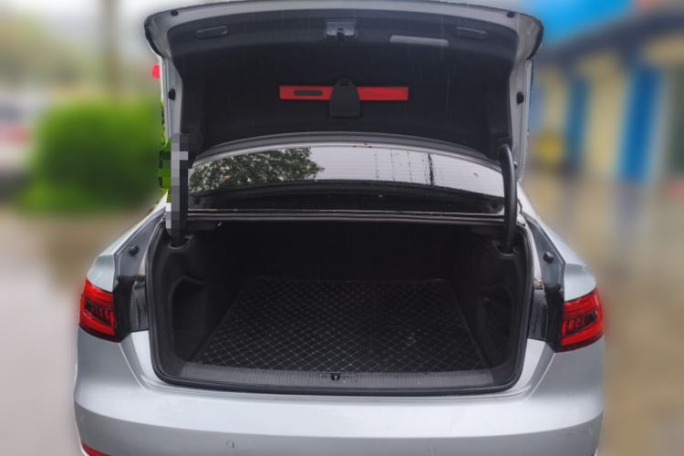 Used Audi A4L 2017 40 TFSI Ambition Edition Trunk