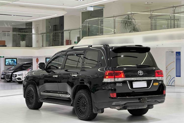 Used Toyota Land Cruiser 2017 4.0L GX 7-Seater U.S.-Spec Version