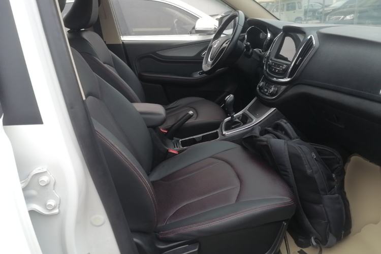 Used Baojun 560 2016 1.5T Manual Luxury Model Right Front Seat