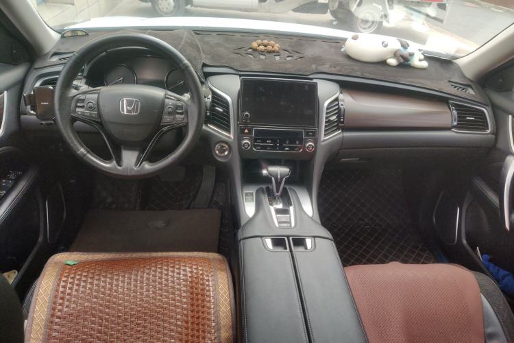 Used Honda Avancier 2017 240TURBO Two-Wheel Drive Comfort Version Center Console