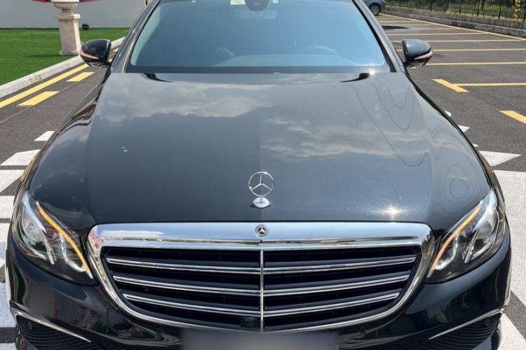 Used Mercedes-Benz E-Class 2019 E 300 L Sporty and Stylish Model