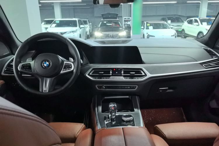 Used BMW X7 2021 xDrive40i Luxury M Sport Package
