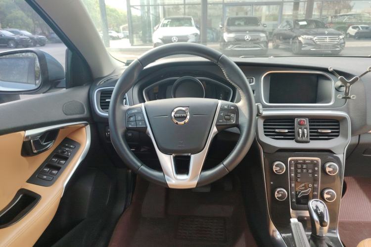 Used Volvo V40 2018 T3 Zhiyi Edition Steering Wheel