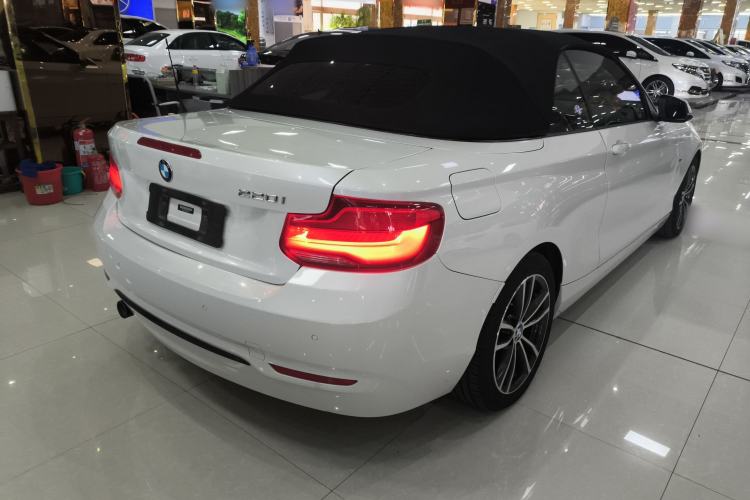 Used BMW 2 Series (Import) 2018 220i Convertible Coupe Sports Design Package
