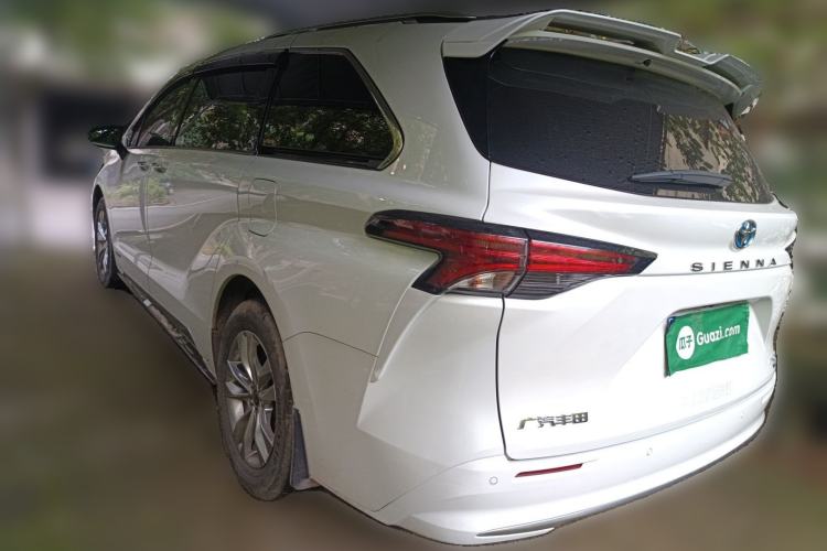 Used Toyota SIENNA 2021 2.5L Hybrid Platinum Edition
