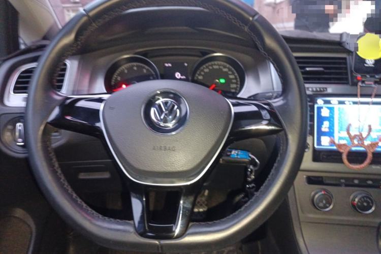 Used Volkswagen Golf 2014 1.6L Automatic Comfort Model Steering Wheel