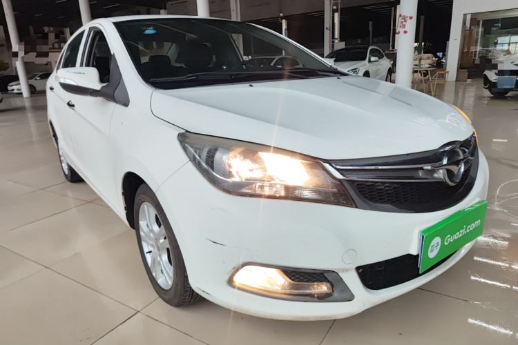 Used Haima M3 2015 1.5L Manual Elite Model Front Right 45 Deg