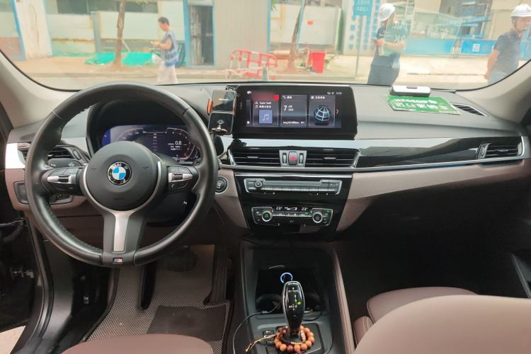 Used BMW X1 2021 sDrive25Li Leading Model Center Console