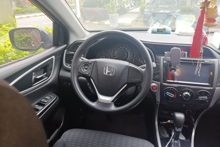 Used Honda Crider 2015 1.8L automatic luxury edition