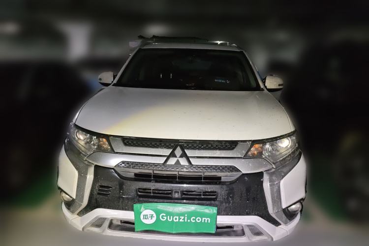 Used Mitsubishi Outlander 2021 2.0L Two-Wheel Drive Comfort Edition 5 Seats Front