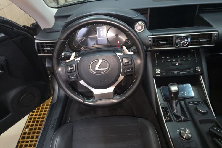 Used Lexus IS 2017 300 Leading Edition Steering Wheel