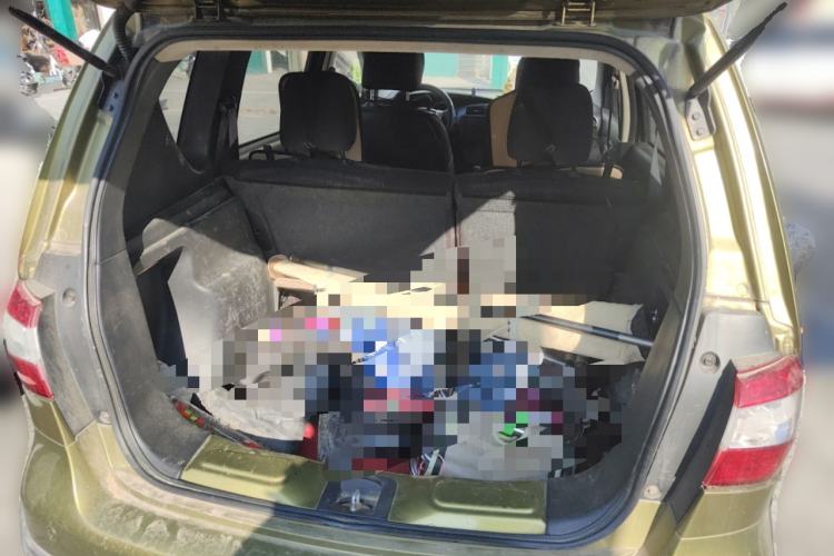 Used Nissan Livina 2013 JINRUI 1.6XV CVT Luxury Edition