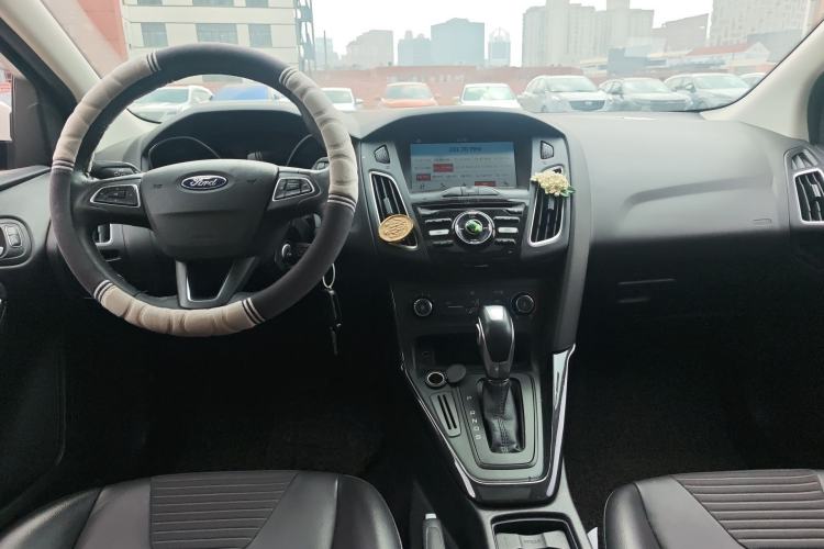 Used Ford Focus 2015 Sedan 1.6L Automatic Trend Model Center Console