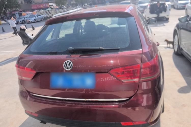 Used Volkswagen Gran Lavida 2013 1.6L Automatic Comfort Model
