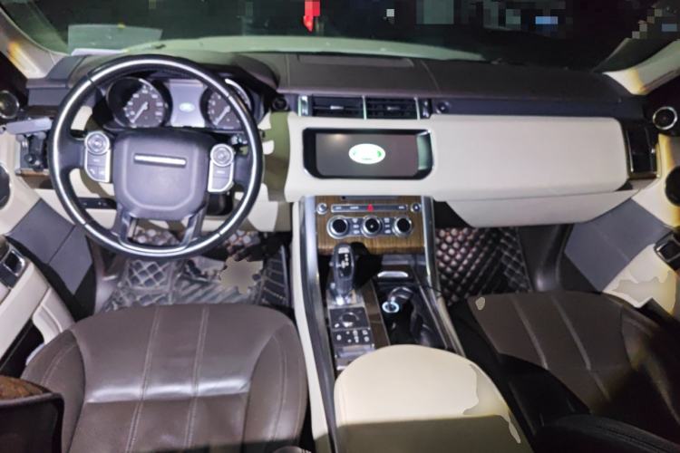 Used Land Rover Range Sport 2017 3.0 SC V6 HSE Center Console