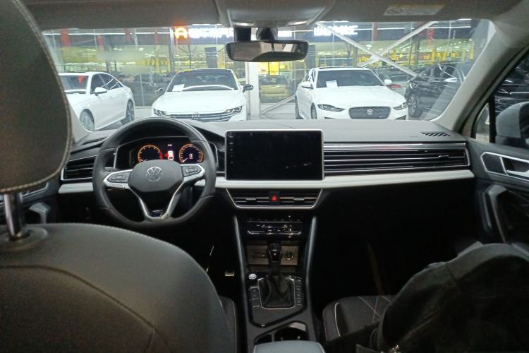 Used Volkswagen Tiguan L 2024 Outstanding Model 330TSI Automatic Two-Wheel Drive R-Line Dragon Glory Edition