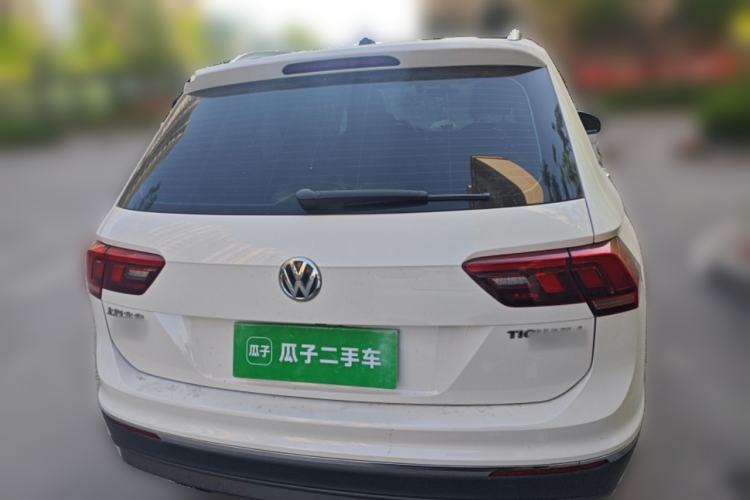 Used Volkswagen Tiguan L 2020 330TSI Automatic Two-Wheel Drive Smart Luxury Edition China VI Standard Rear