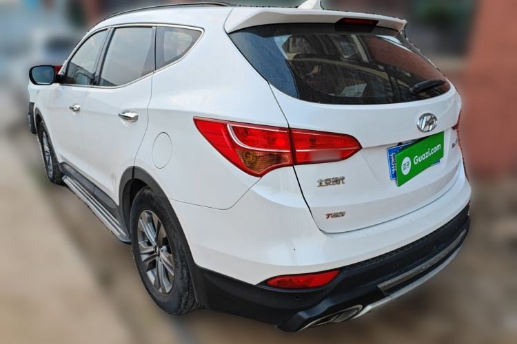 Used Hyundai Santa Fe 2015 2.0T Automatic Two-Wheel Drive Smart Version 5 Seats
