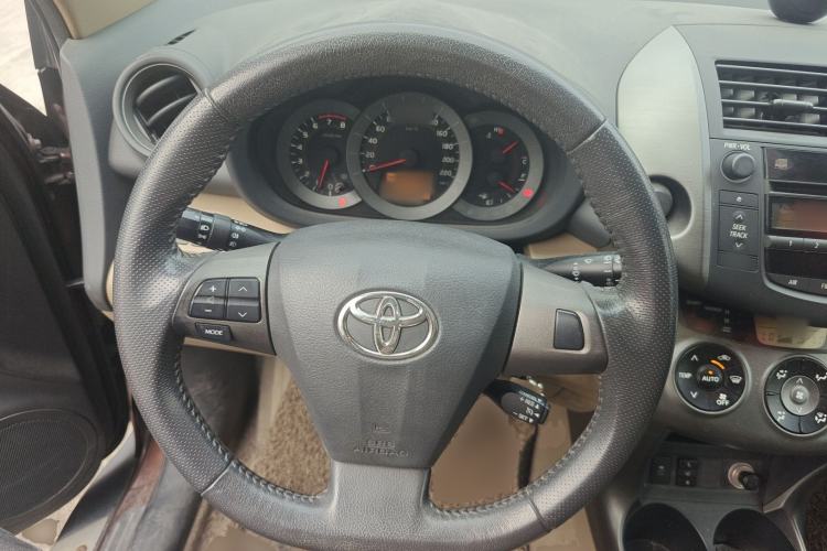 Used Toyota RAV4 2011 2.0L Automatic Luxury Edition Steering Wheel