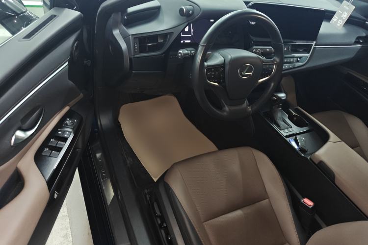 Used Lexus ES 2023 200 Excellence Edition