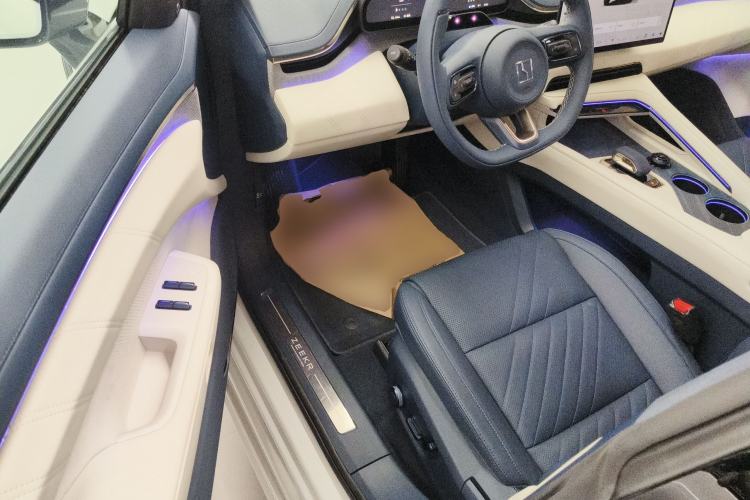 Used Zeekr 001 2025 YOU Edition 100 kWh All-Wheel Drive Driver Seat