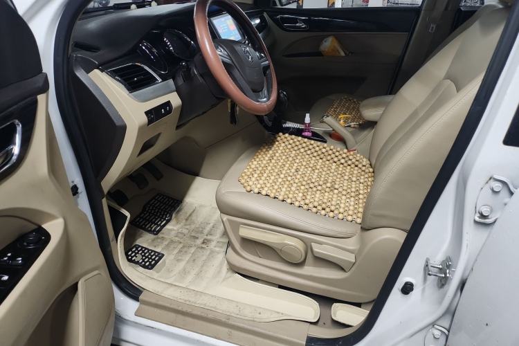 Used Baojun 730 2016 1.5T Manual Luxury Edition 7 Seats