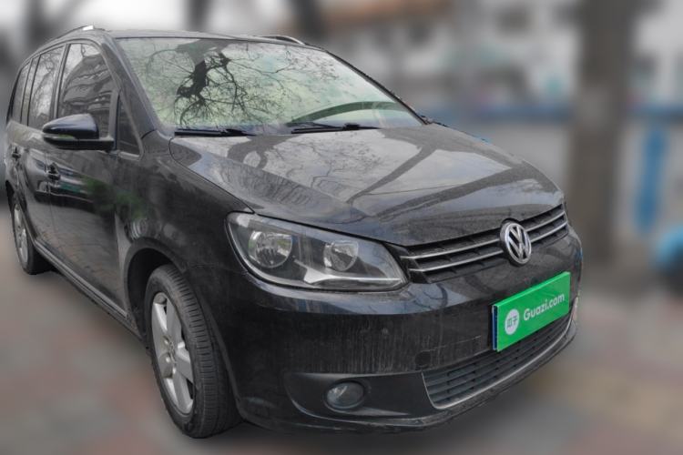 Used Volkswagen Touran 2011 1.4T DSG Zhiya Edition 5 Seats Front Right 45 Deg