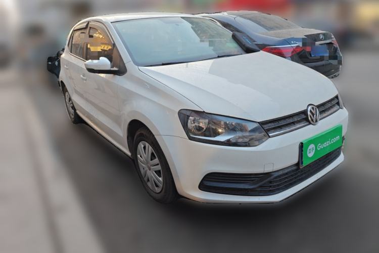 Used Volkswagen Polo 2016 1.4L Manual Fashion Model Front Right 45 Deg