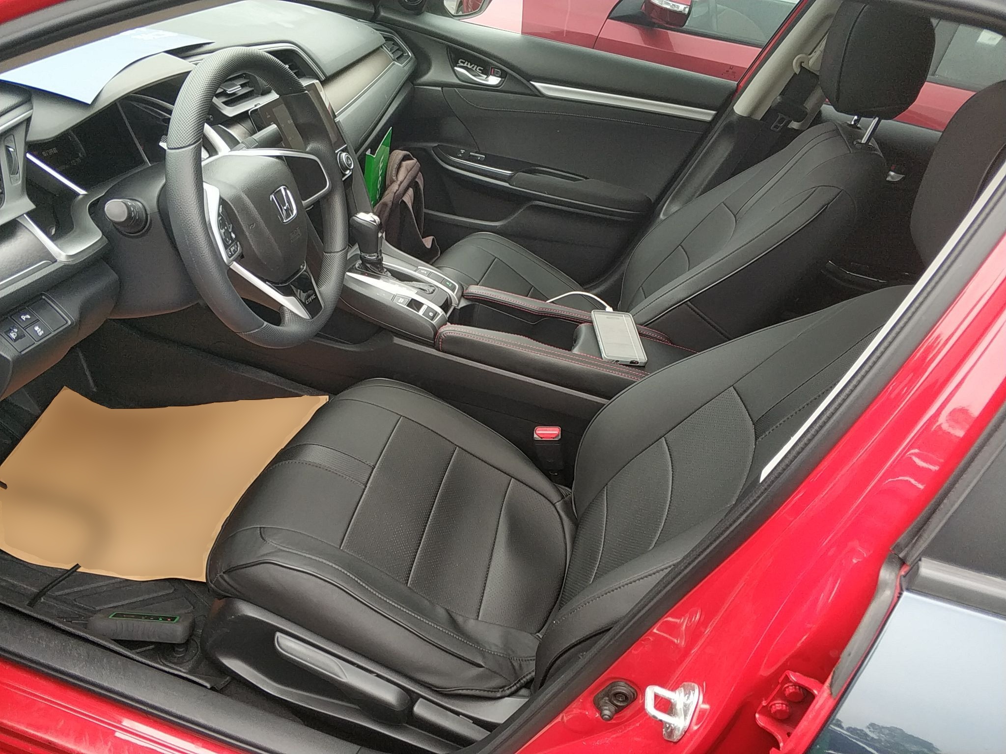 Переднее сиденье в автомобиле