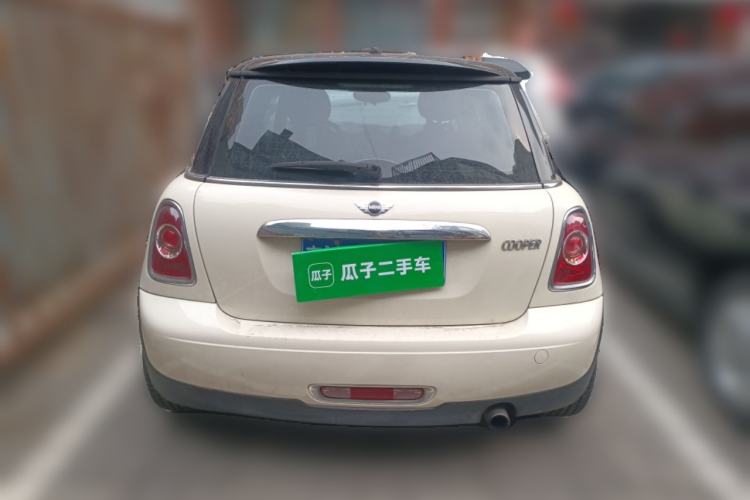 Used MINI MINI 2011 1.6L COOPER Fun
