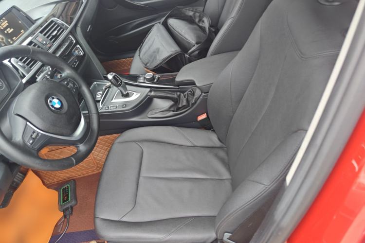 Used BMW 3 Series 2017 320Li Fashion Model Left Front Seat