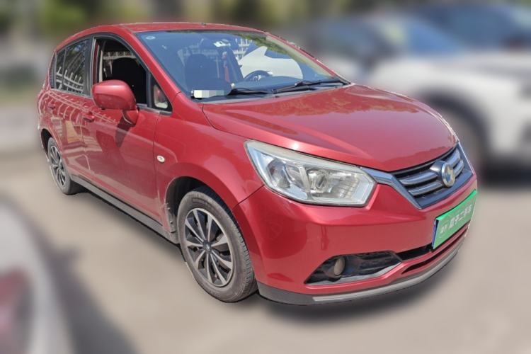 Used Venucia R50 2015 1.6L Automatic Fashion Edition Front Right 45 Deg